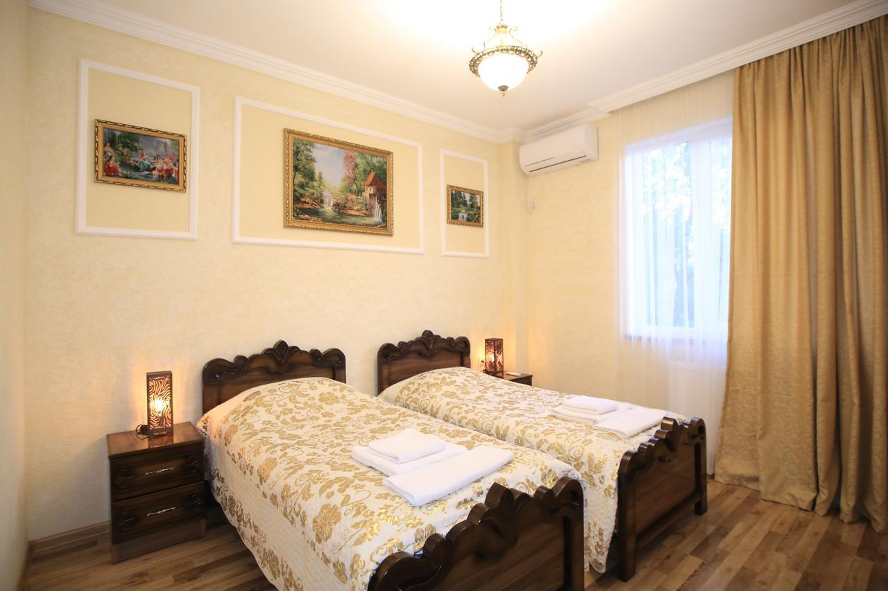 Hotel Taia Kutaisi Esterno foto