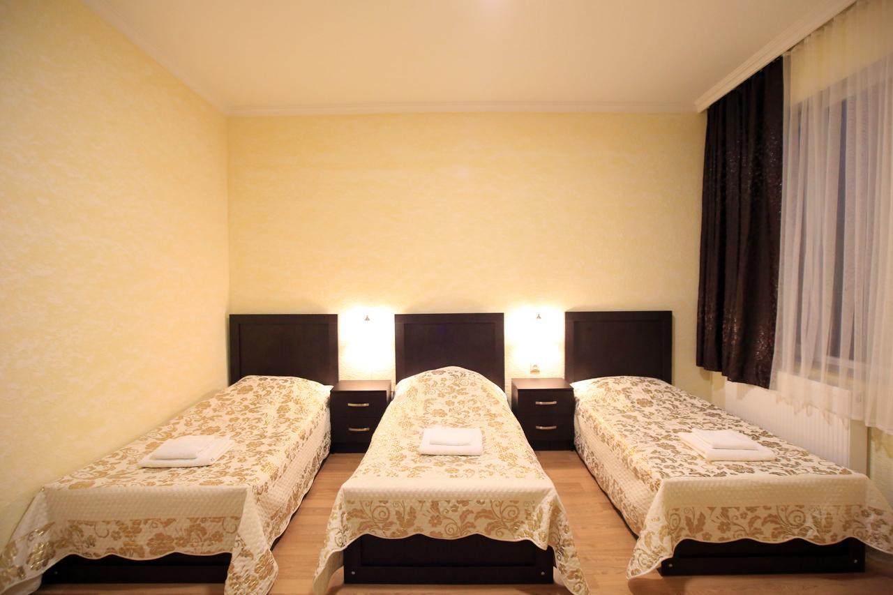 Hotel Taia Kutaisi Esterno foto