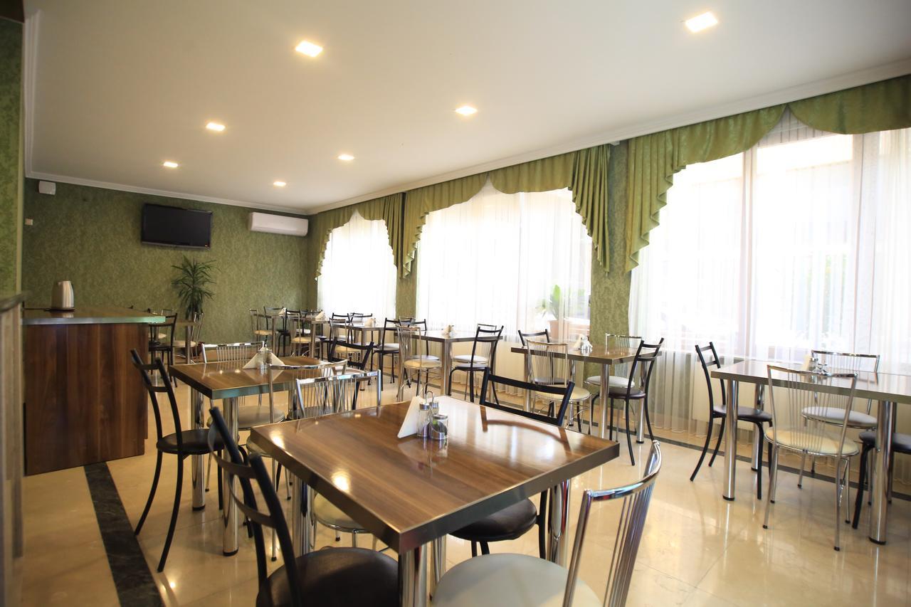 Hotel Taia Kutaisi Esterno foto