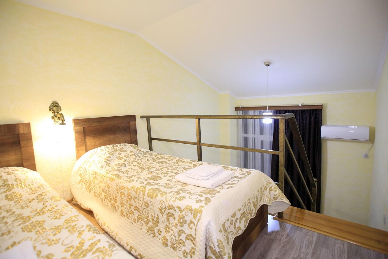 Hotel Taia Kutaisi Esterno foto