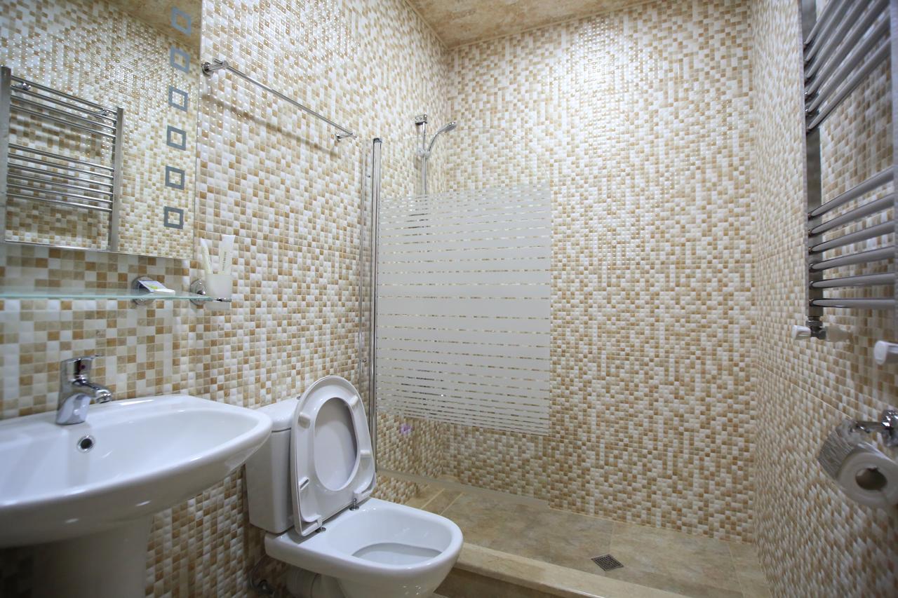Hotel Taia Kutaisi Esterno foto