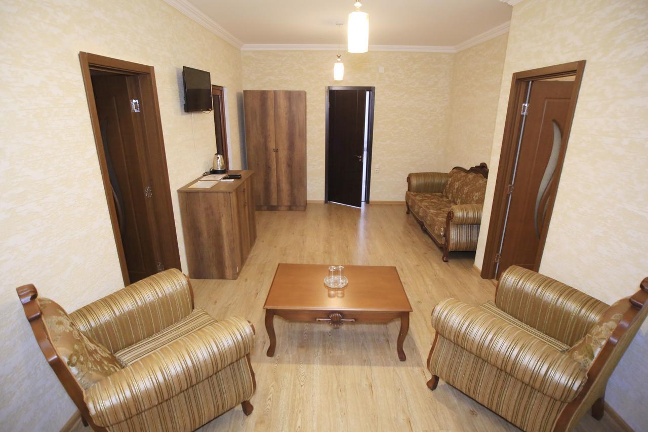 Hotel Taia Kutaisi Esterno foto