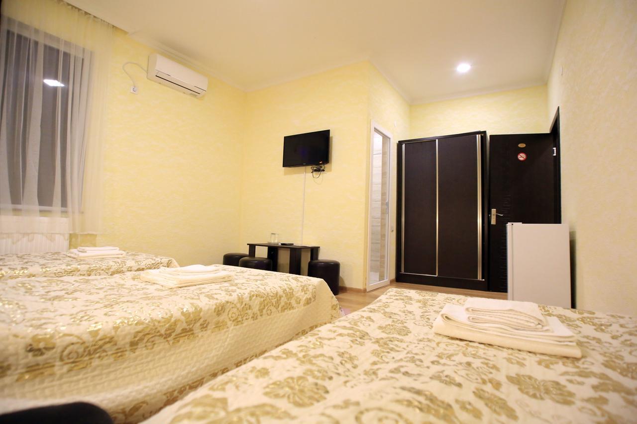 Hotel Taia Kutaisi Esterno foto