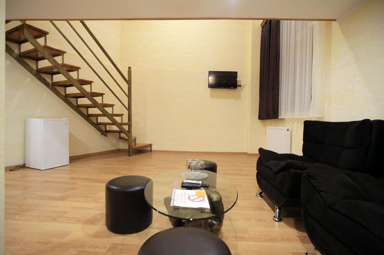 Hotel Taia Kutaisi Esterno foto