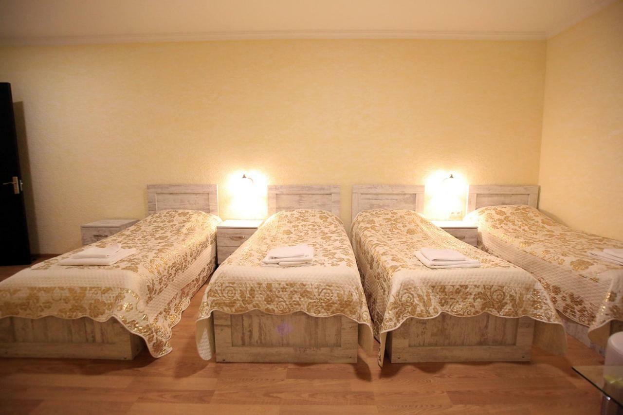 Hotel Taia Kutaisi Esterno foto